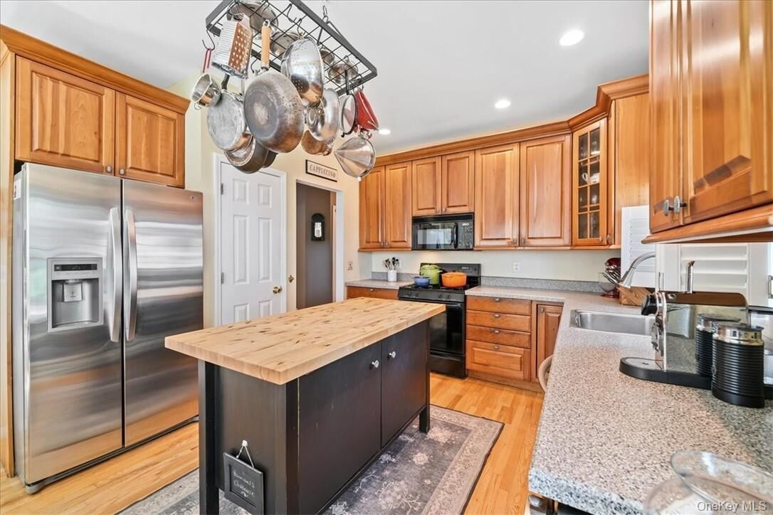 Kitchen with island
